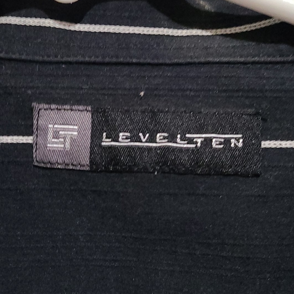 Mens button down - Picture 2 of 2